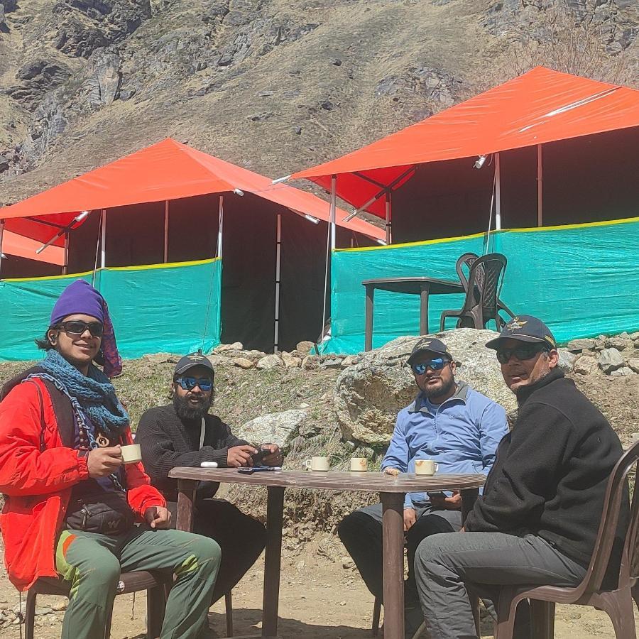 Buddy Hikers Stay Badrinathpuri Rum bild